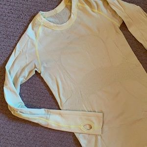 Lulu lemon run swiftly